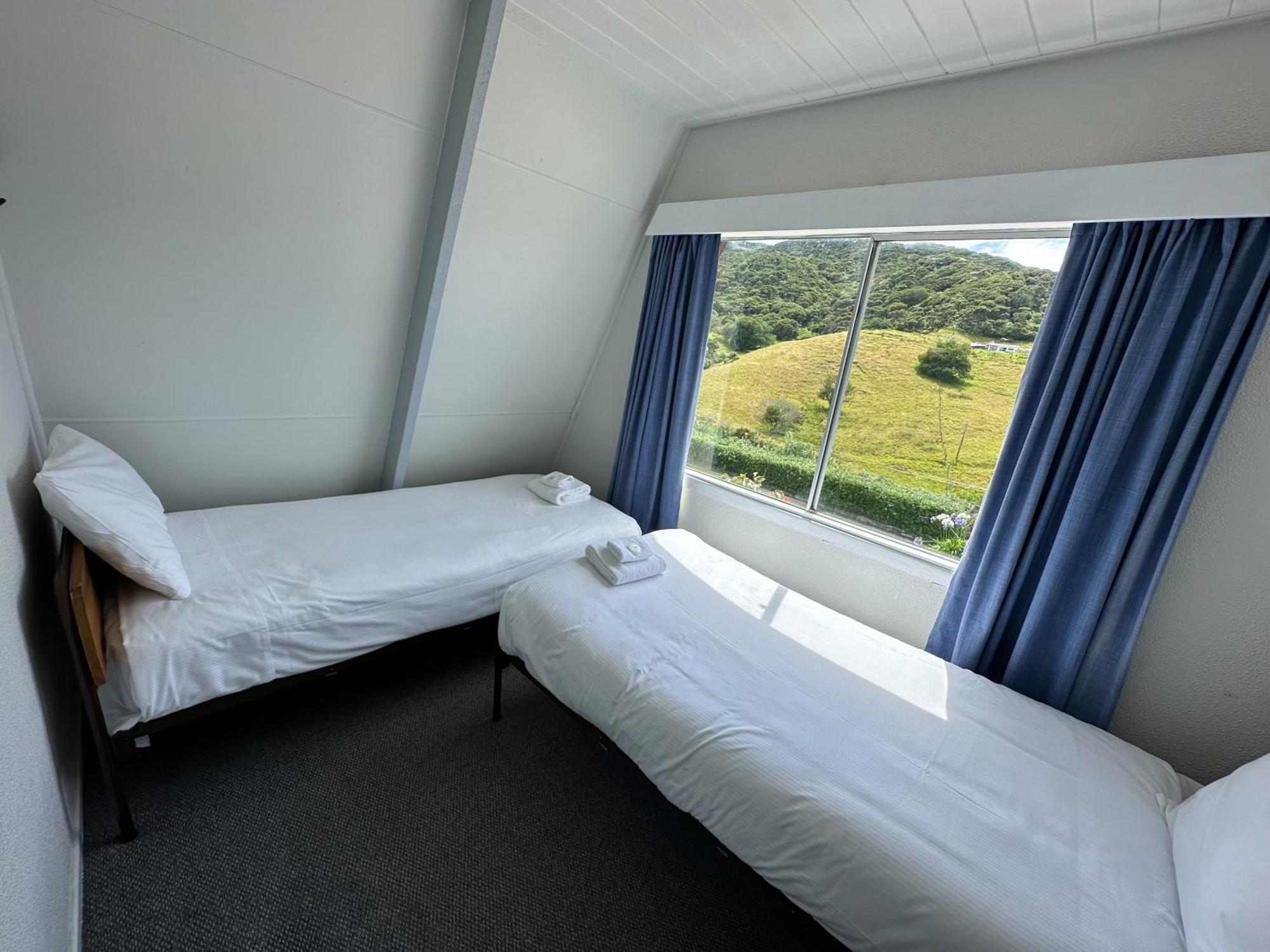 Pohutukawa Coastal Chalets Coromandel Habitación foto